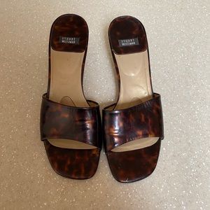 Stuart Weitzman Brown & Tan Slip on Sandel Size 7